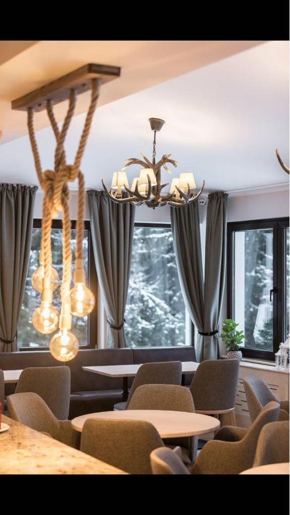 Chalet Alpina Moroeni Eksteriør billede